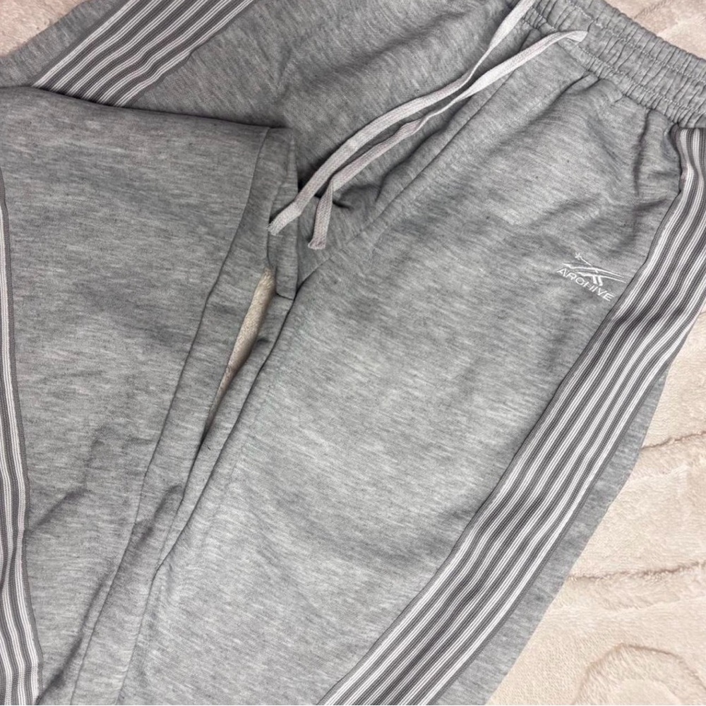 Y2K Archive Grey and white joggers
